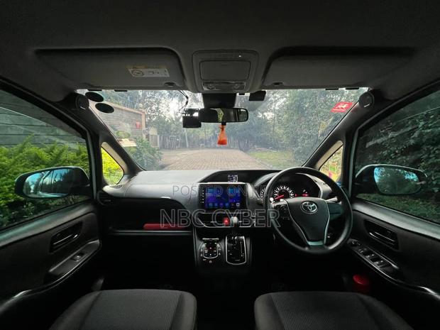 Toyota Noah 2019 White
