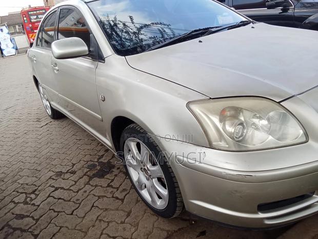 Toyota Avensis 2.0 VVT-i Sol 2006 Silver