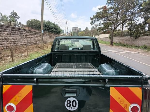 Nissan Hardbody 2007 Green