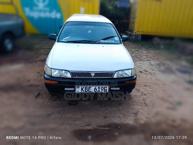 Toyota Corolla II 1999 White
