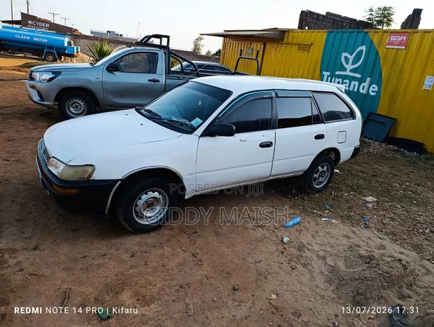 Toyota Corolla II 1999 White