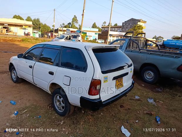 Toyota Corolla II 1999 White