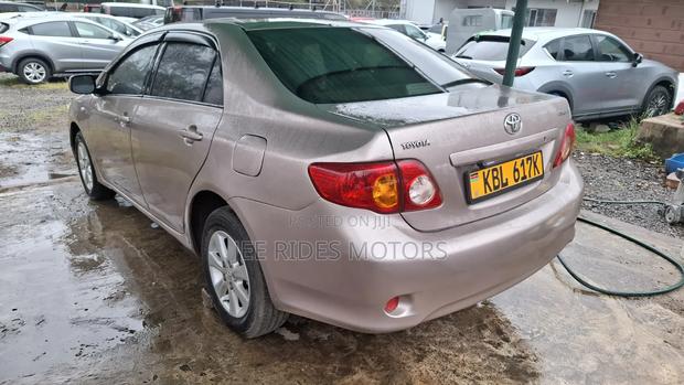 Toyota Corolla 2006 Pink