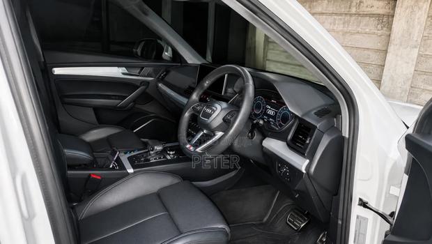 Audi Q5 2018 Off white