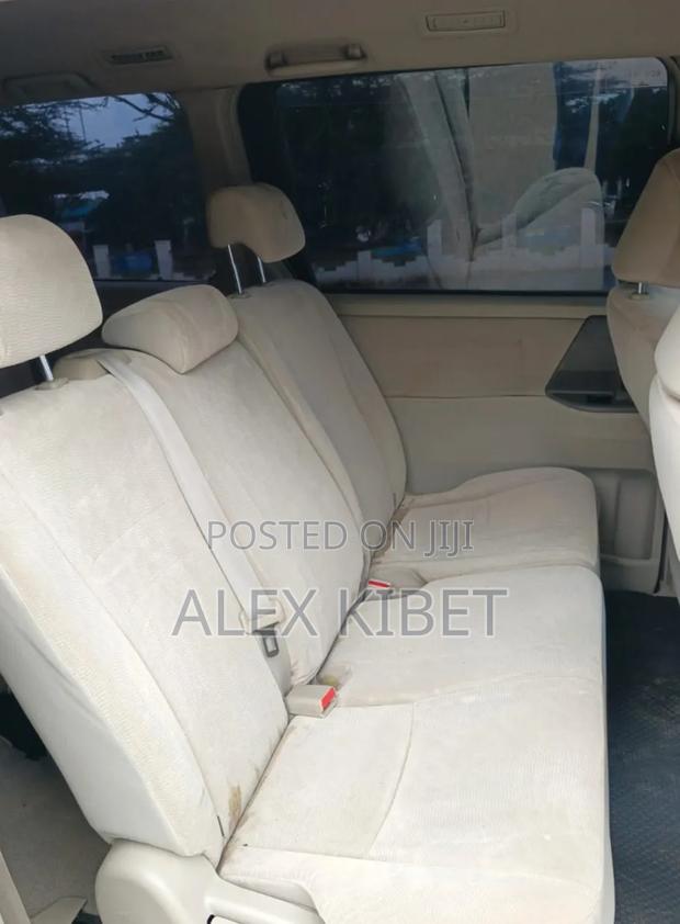 Toyota Noah 2010 Beige