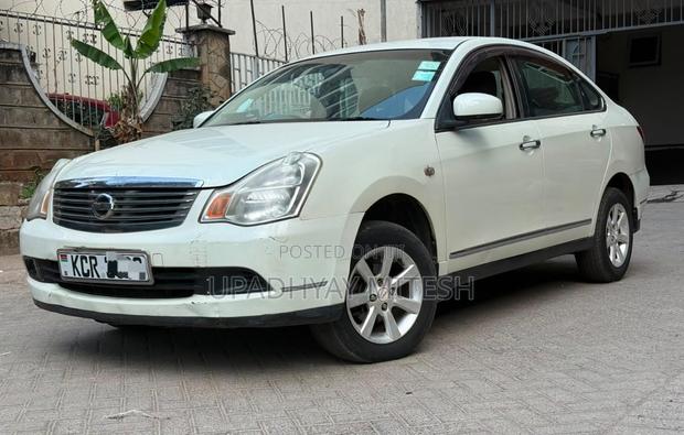 Nissan Bluebird 2011 White