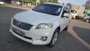 Toyota Vanguard 2013 White for sale