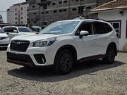 Subaru Forester 2019 White for sale