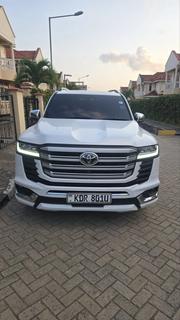 Toyota Land Cruiser 2023 White for sale
