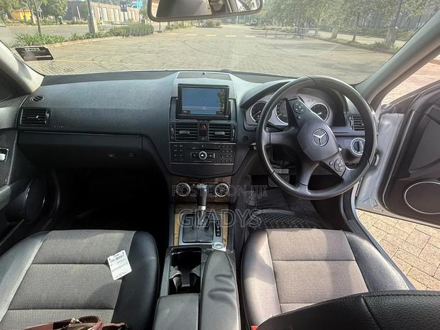 Mercedes-Benz C200 2008 Gray