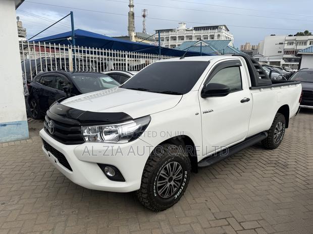 Toyota Hilux Revo Single Cab Deisel 2.4 RWD 2019 White