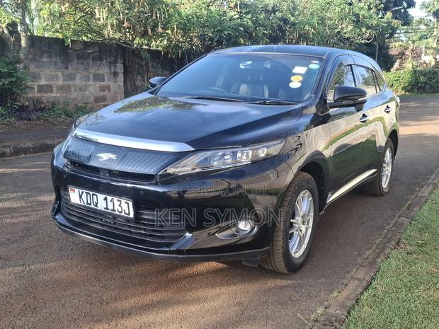 Toyota Harrier 2.0 2017 Matt Black