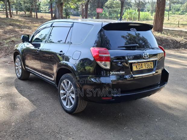 Toyota Vanguard 2013 Black