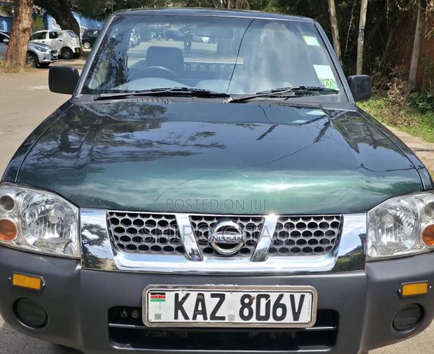 Nissan Hardbody 2007 Green