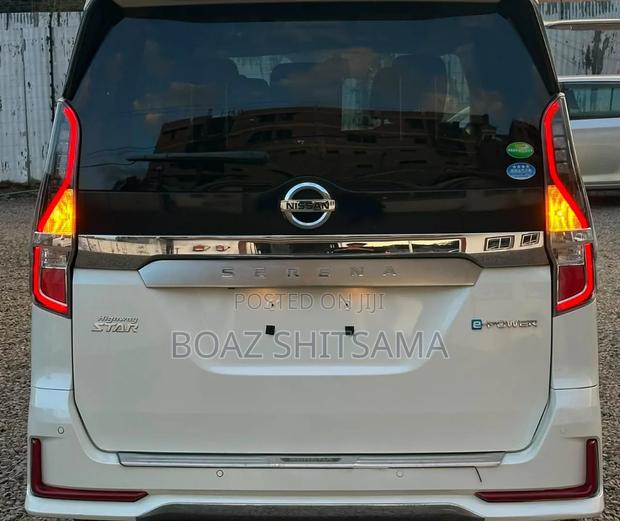 Nissan Serena 2019 White