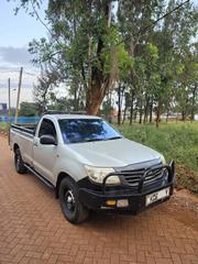 Toyota Hilux 2015 Gray for sale