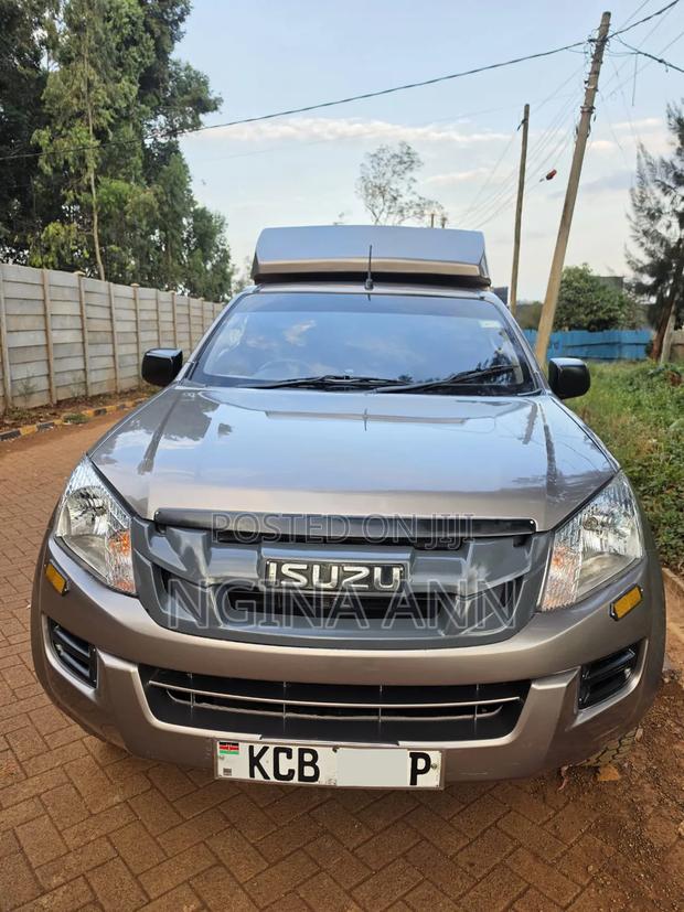 Isuzu D-MAX 2014 Gray
