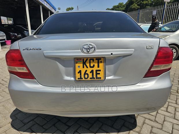 Toyota Axio 2011 Silver