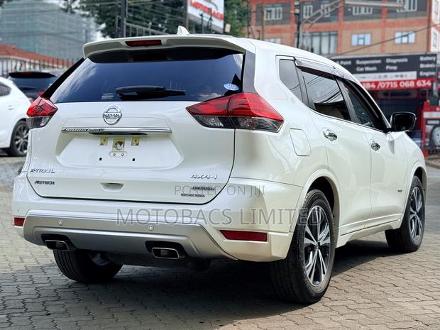 Nissan X-Trail 2.0 Hybrid AWD 2019 White