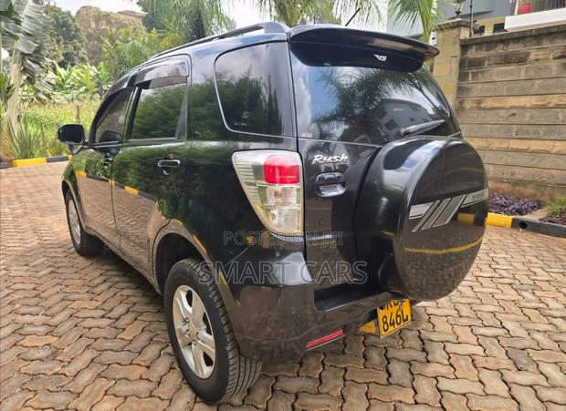 Toyota Rush 2012 Black