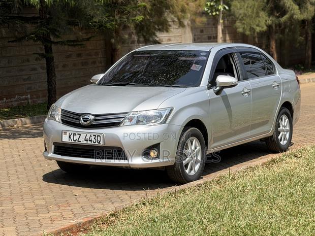 Toyota Axio 2013 Silver