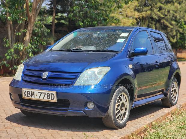 Toyota IST 2005 Blue