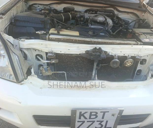Toyota Land Cruiser Prado 2006 White