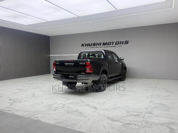 Toyota Hilux 2019 Black