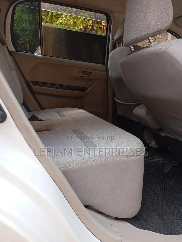 Toyota Passo 1.0 FWD 2018 White