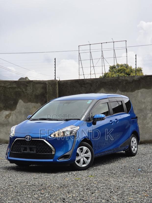 Toyota Sienta 1.5 Hybrid FWD (6-seater) 2019 Blue