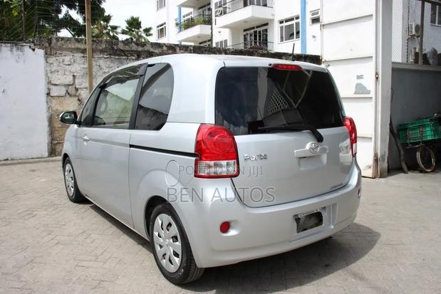 Toyota Porte 2019 Silver
