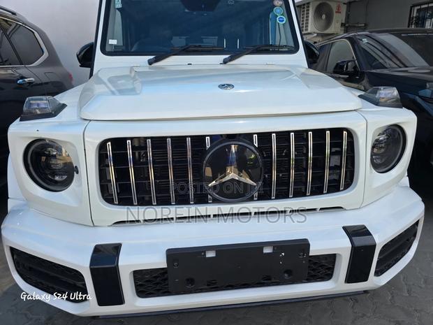 Mercedes-Benz G-Class 2019 White
