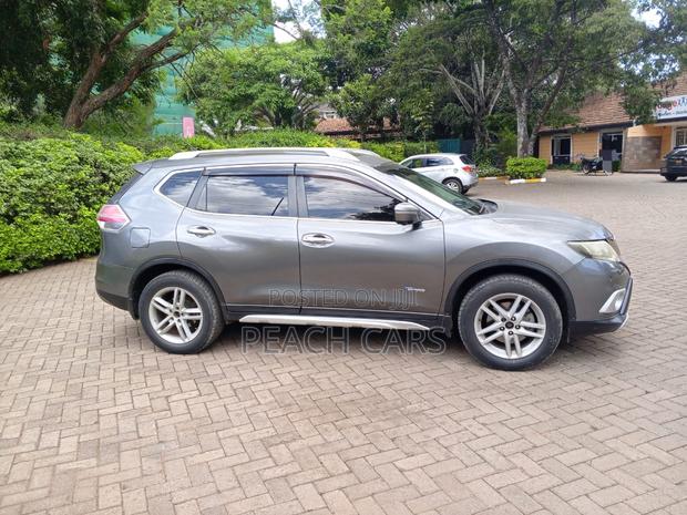 Nissan X-Trail 2016 Gray