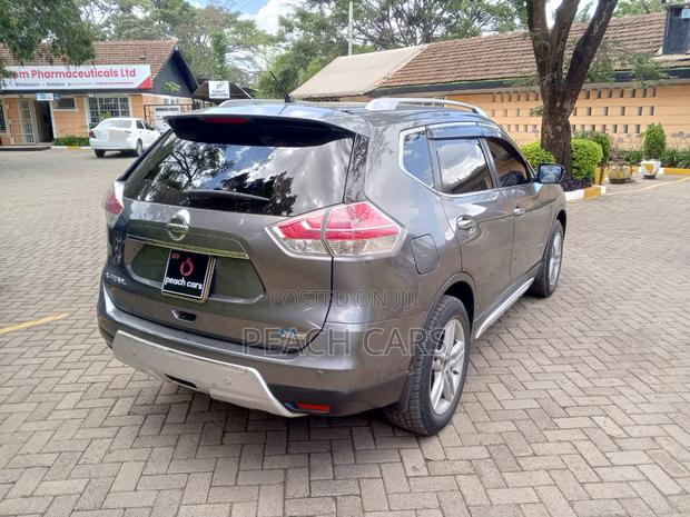 Nissan X-Trail 2016 Gray