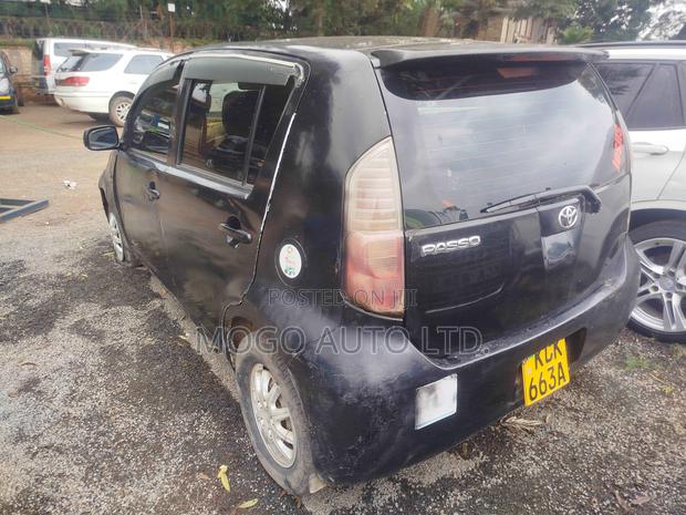 Toyota Passo 2009 Black