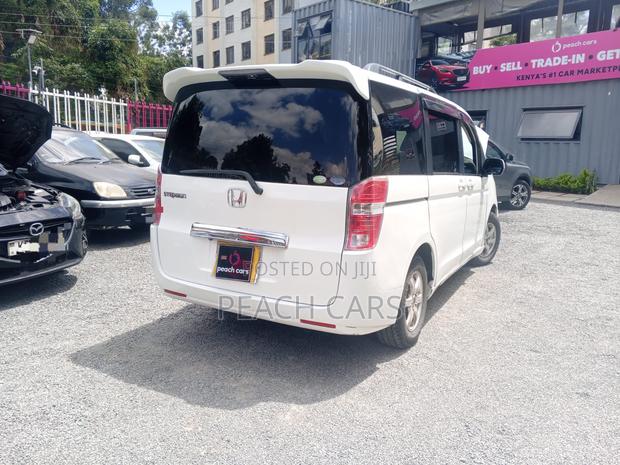 Honda Stepwgn 2014 White
