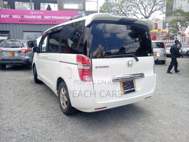 Honda Stepwgn 2014 White