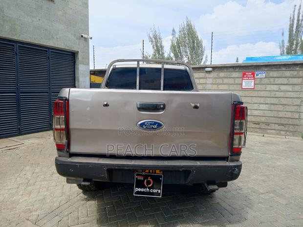 Ford Ranger 2015 Green
