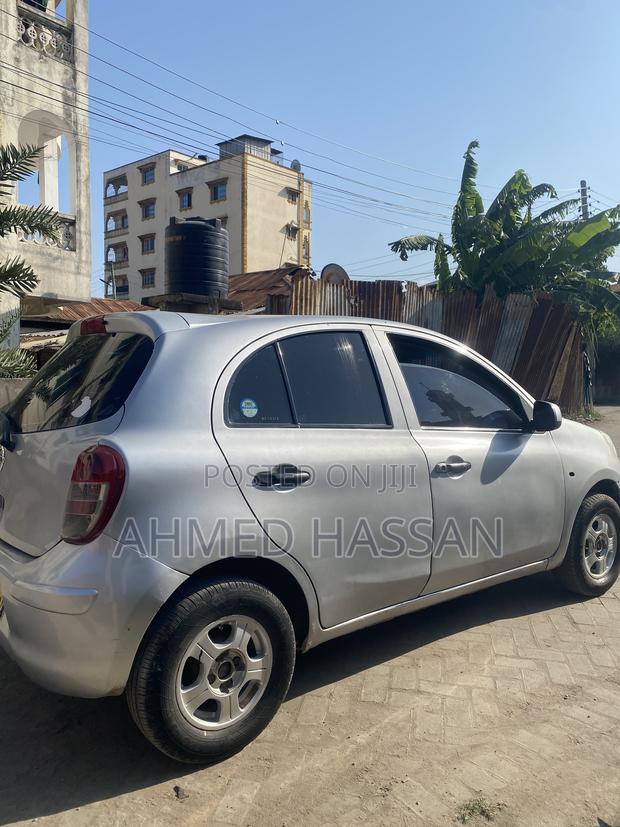 Nissan March 1.2 AWD 2012 Silver