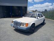 Mercedes-Benz E200 1986 White for sale