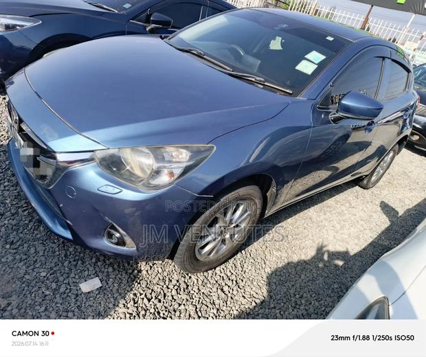 Mazda Demio 2017 Blue