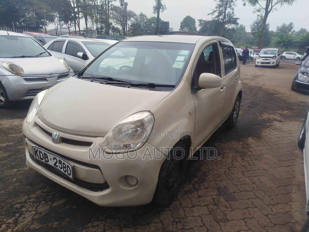 Toyota Passo 2014 Beige