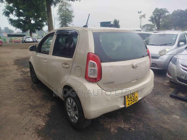 Toyota Passo 2014 Beige