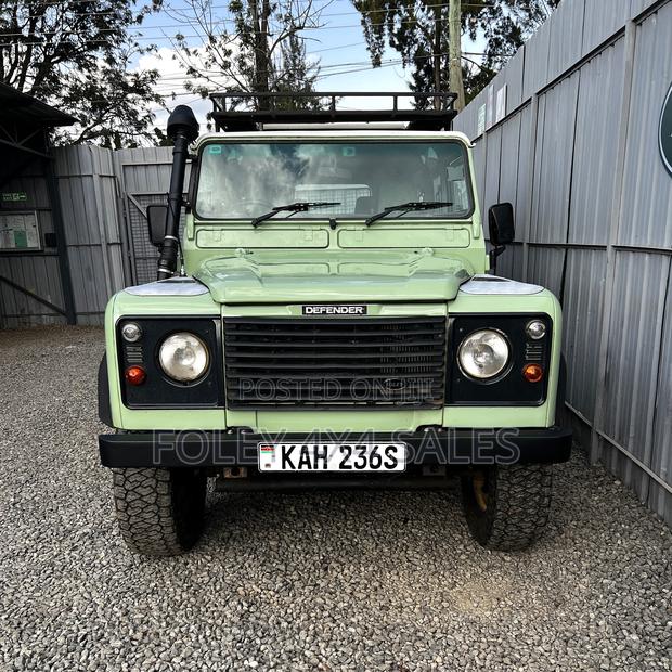 Land Rover Defender Station AWD 1997 Green