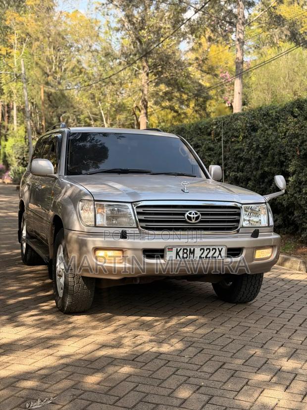 Toyota Land Cruiser Prado 2005 Gold