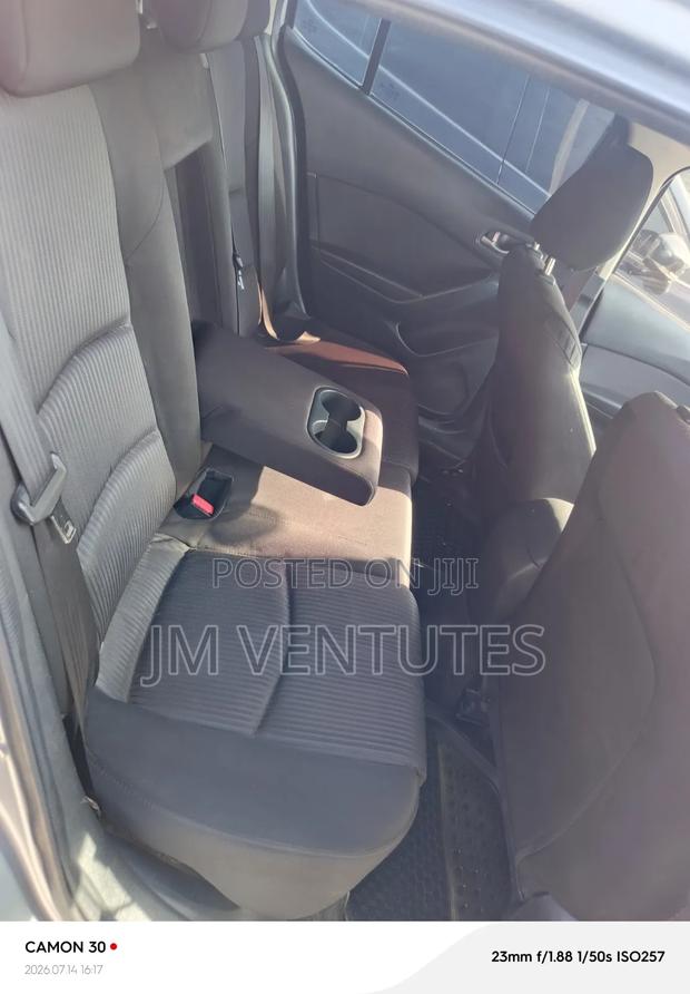 Mazda Axela SV Premium 2014 Gray