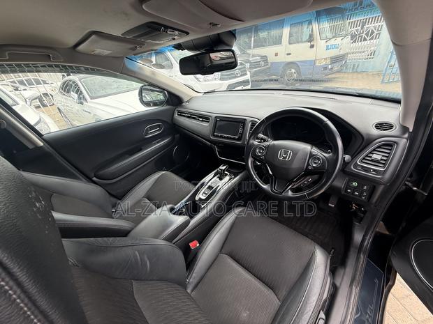Honda Vezel 2020 Black