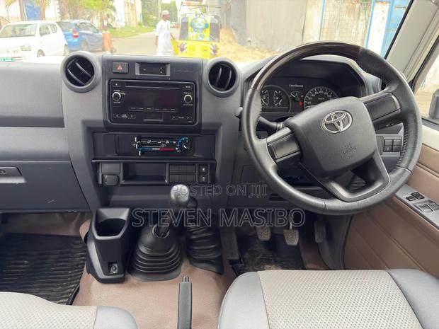 Toyota Land Cruiser 2025 White