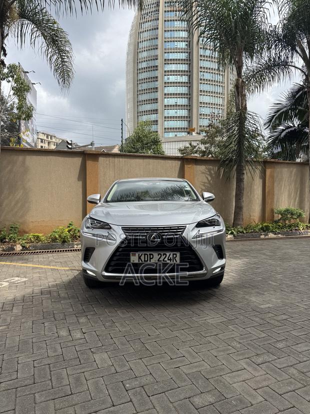 Lexus NX 2017 Silver