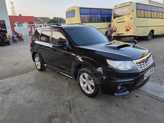 Subaru Forester 2011 Black